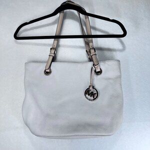 Michael Kors White Pebbled Leather Purse Adjustable Straps MK Charm Pockets